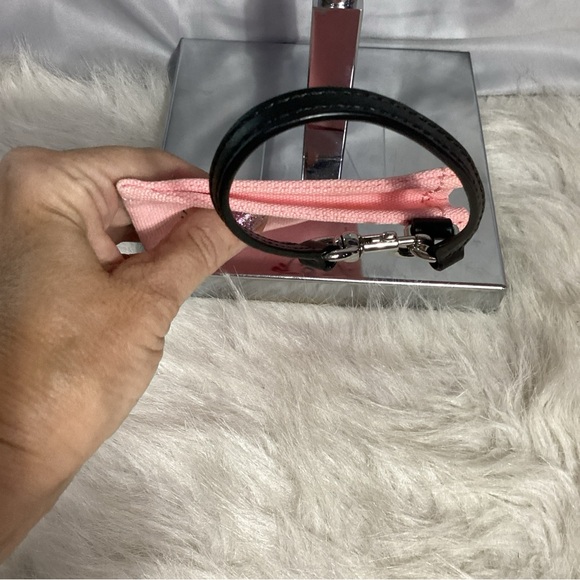 SOLD……..Marc Jacob’s x Peanuts Snoopy Pink Canvas Graphic Print Pouch Wristlet - Picture 10 of 12